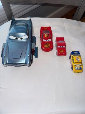 Disney Cars lot of 4 cars Lightning McQueen Finn RPM 64